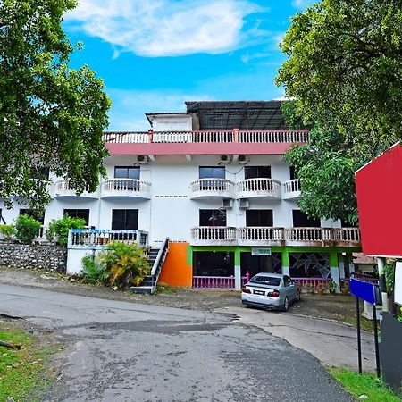 Oyo 90565 Teresek View Motel Kuala Tahan Exteriör bild