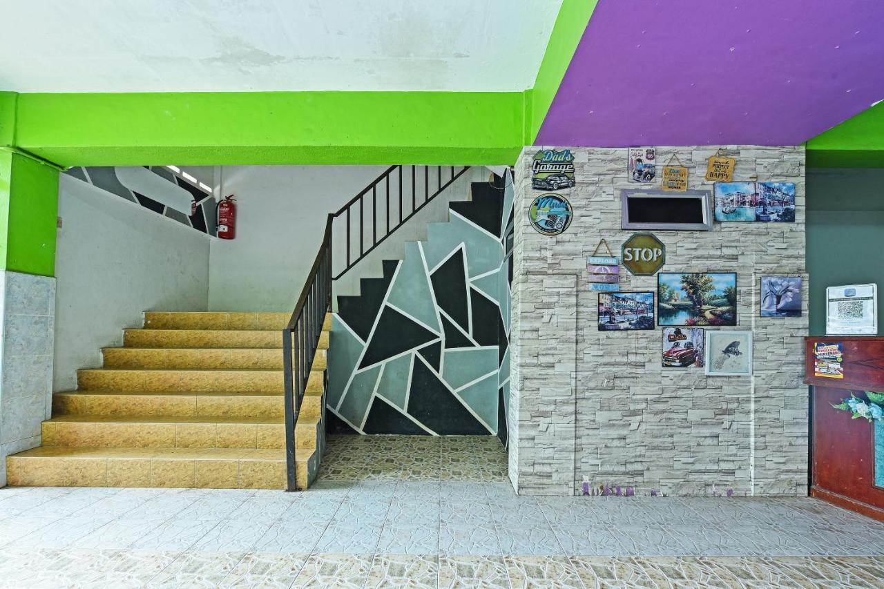 Oyo 90565 Teresek View Motel Kuala Tahan Exteriör bild