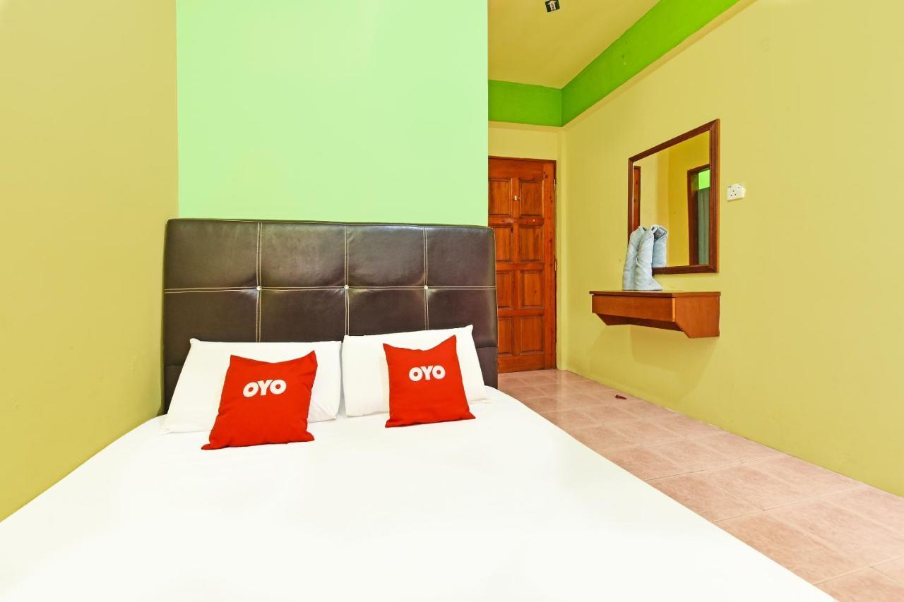 Oyo 90565 Teresek View Motel Kuala Tahan Exteriör bild