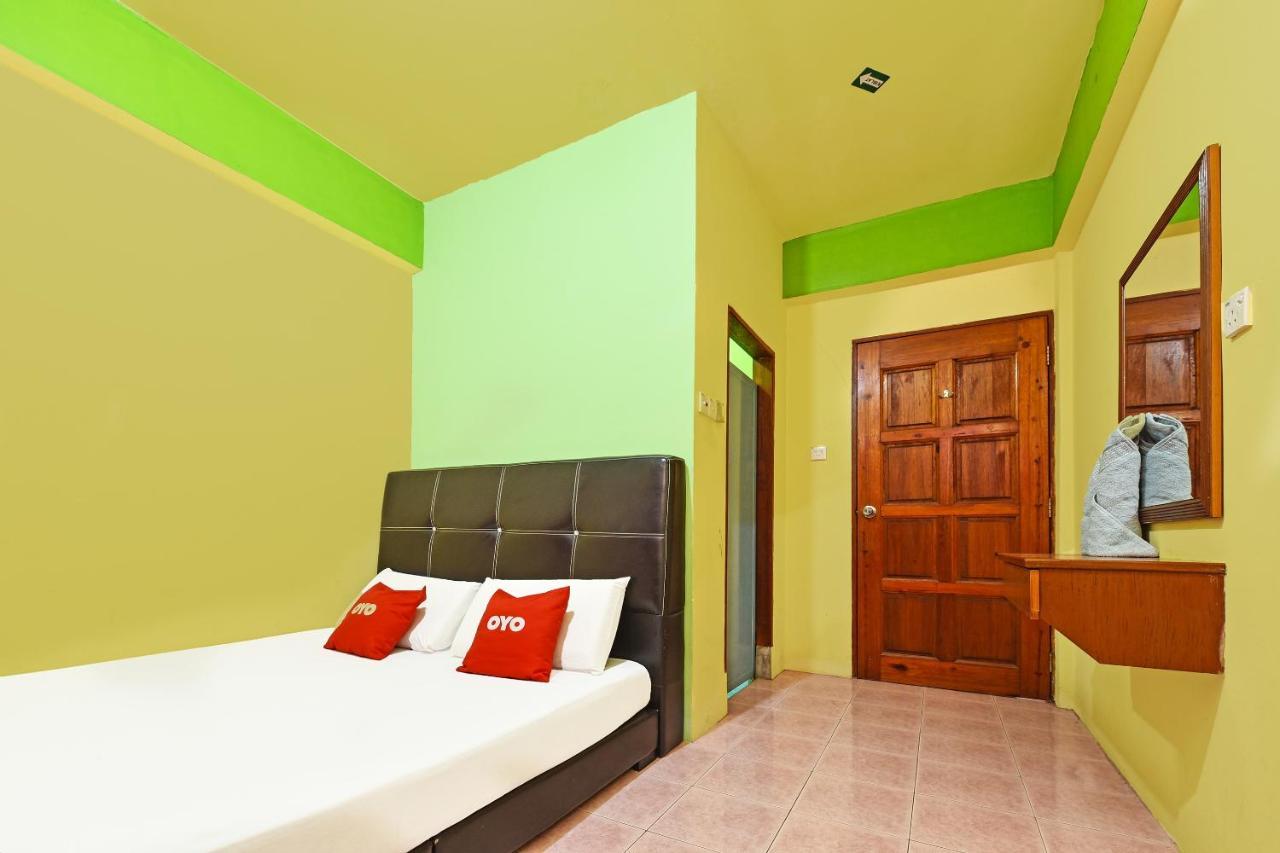 Oyo 90565 Teresek View Motel Kuala Tahan Exteriör bild